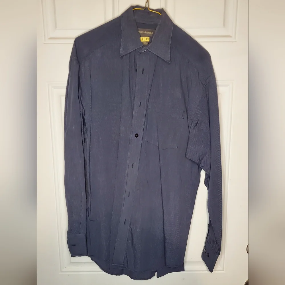 Banana Republic Dress Shirt Size M